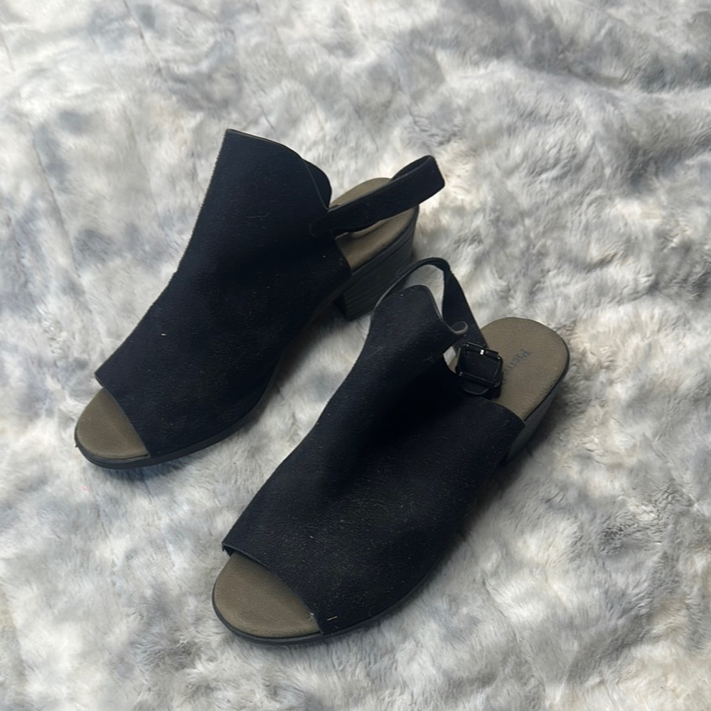 Elegant Black Open-Toe Sandals